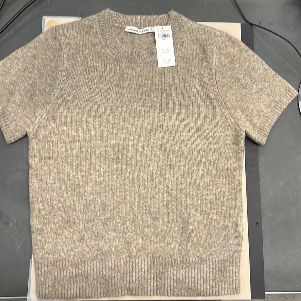 Abercrombie $ Fitch small sweater